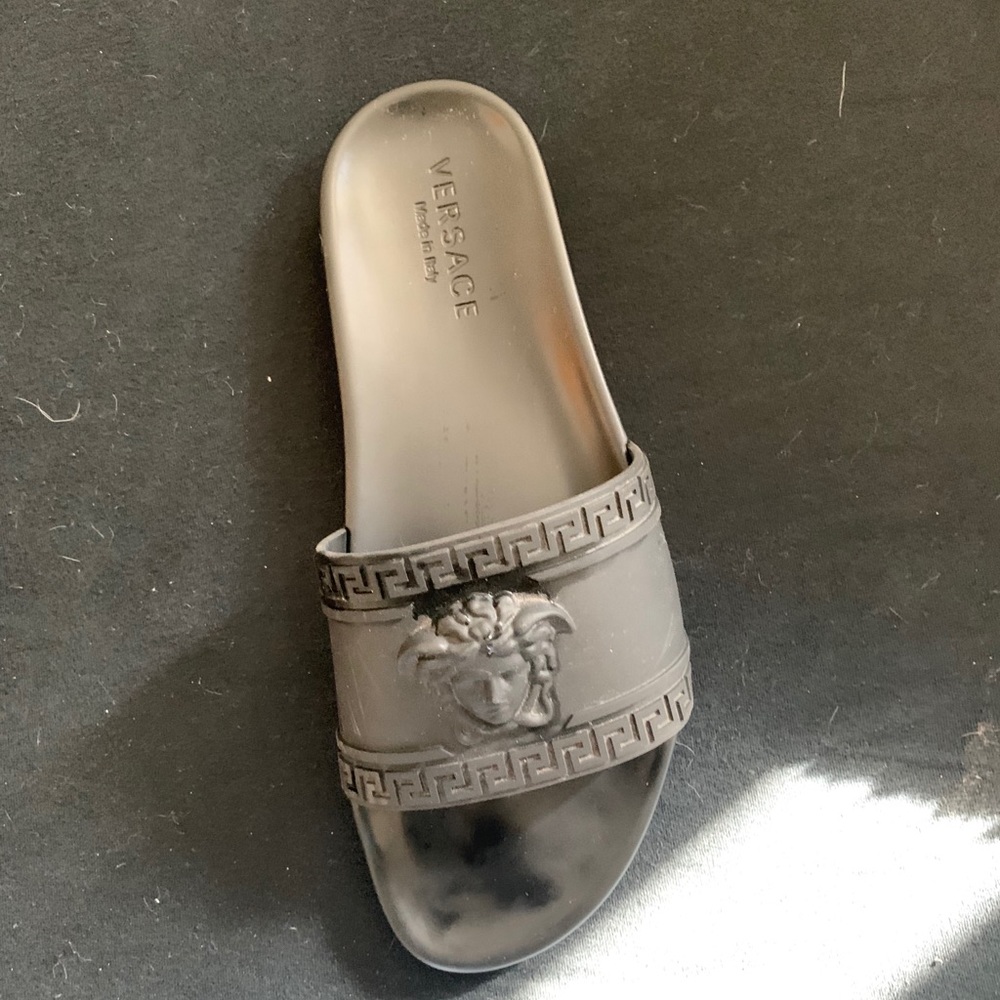 Men’s Versace Palazzo Pool Slides